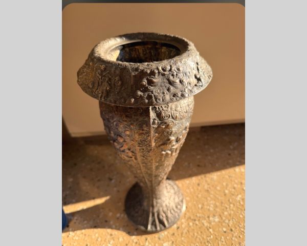 Auction listing photo