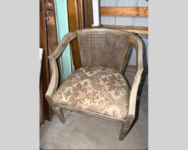 Auction listing photo