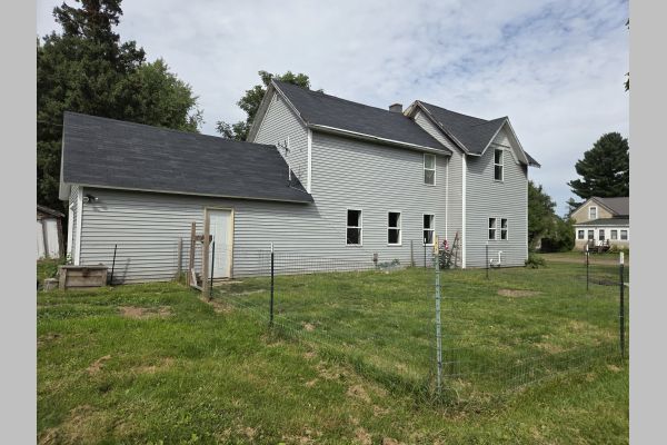 Auction listing photo