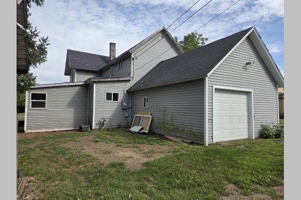 Auction listing photo