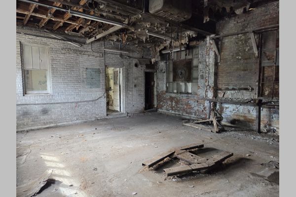 Auction listing photo