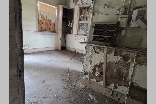 Auction listing photo