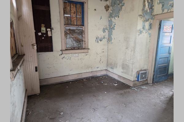 Auction listing photo