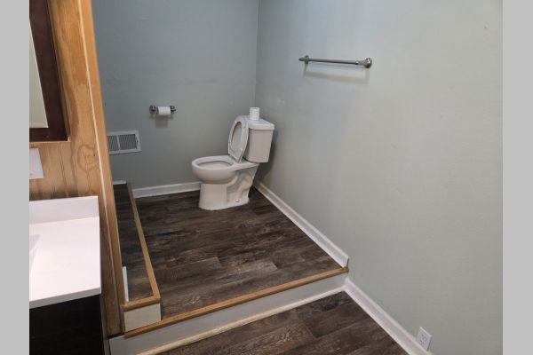 Auction listing photo