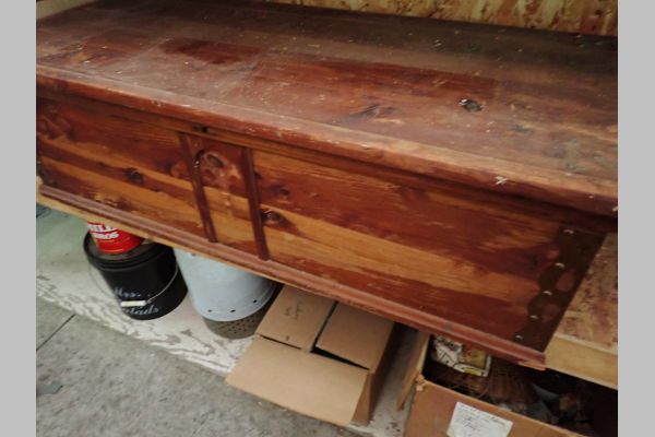 Auction listing photo