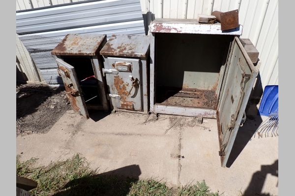 Auction listing photo