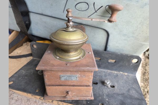 Auction listing photo