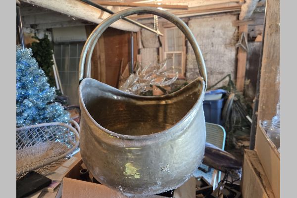 Auction listing photo