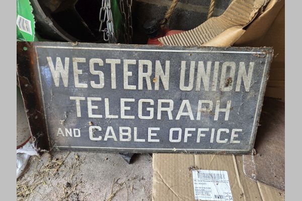 Auction listing photo