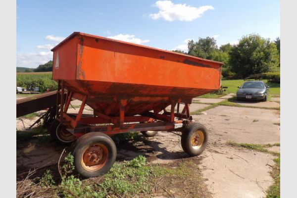 auction image