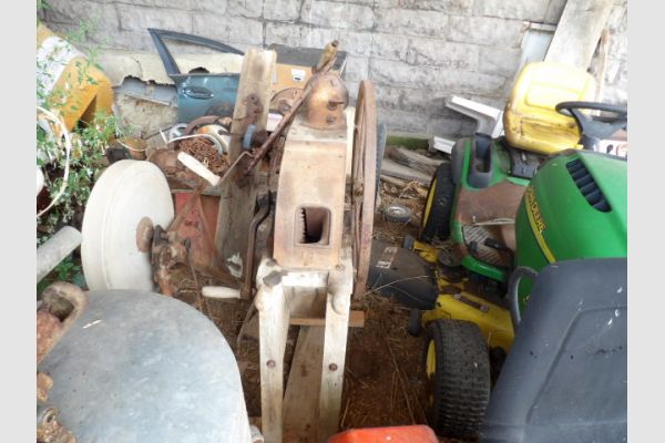 auction image