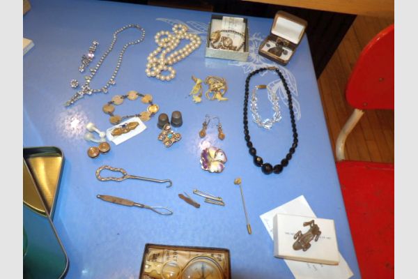 auction image
