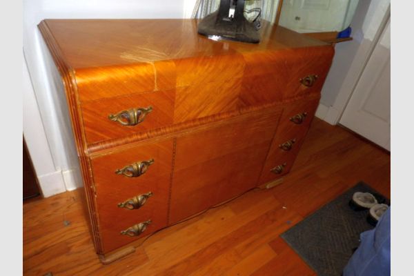 auction image