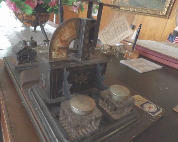 auction image