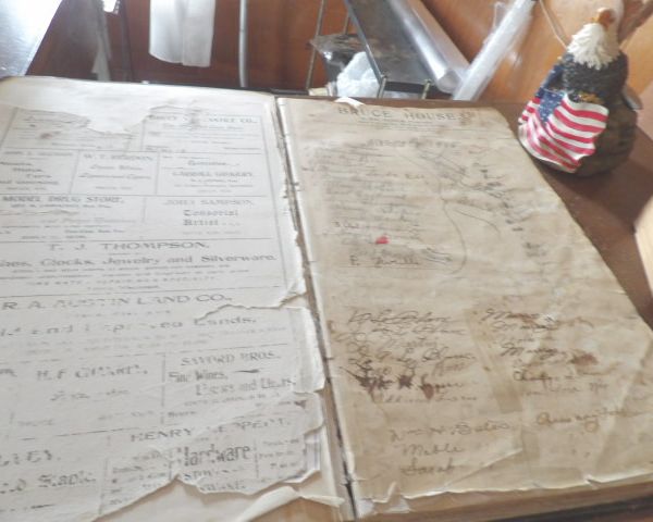 auction image