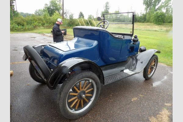 auction image