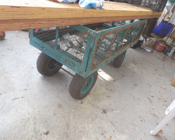 auction image