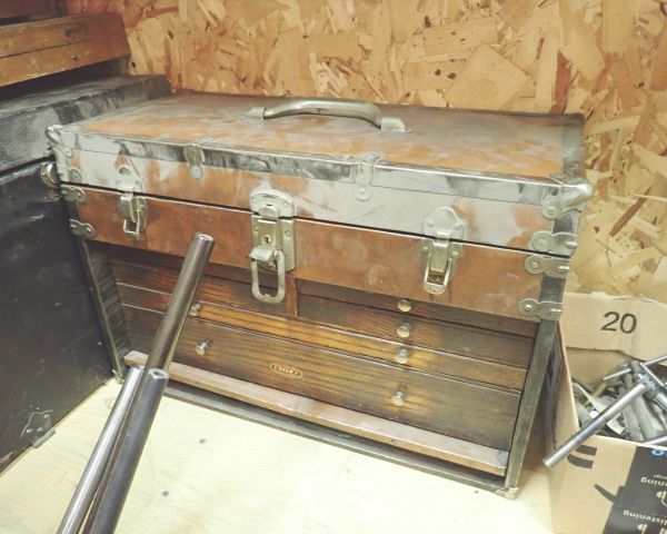 auction image