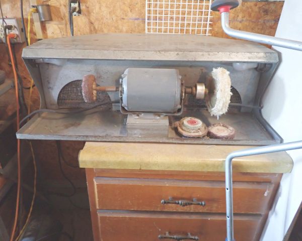 auction image