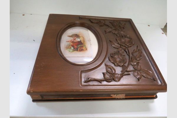 auction image